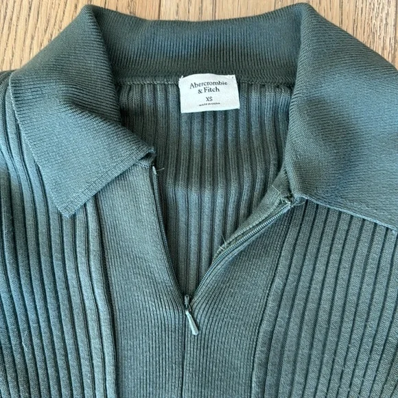 Abercrombie body suit in olive green size XS - Picture 2 of 3
